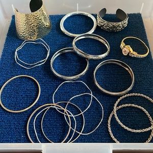 Women’s bracelet lot